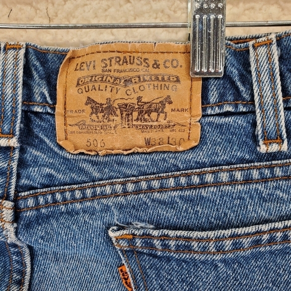 Vtg Levis Blue Jeans 506 Mens 38x30 Distressed Hi Rise Tapered Leg USA (36x30) - Picture 8 of 14